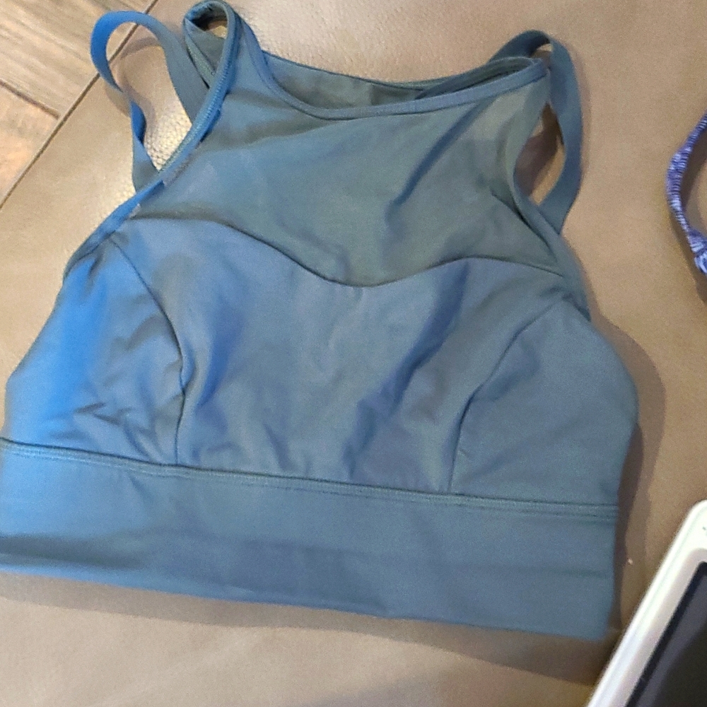 Lululemon high sports bra size 6
